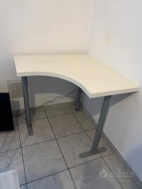 Scrivania ad angolo