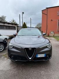 Alfa Romeo Stelvio 2.2jtdm 180 cv per operatori