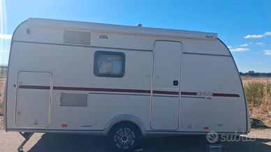adria 420l vetrina