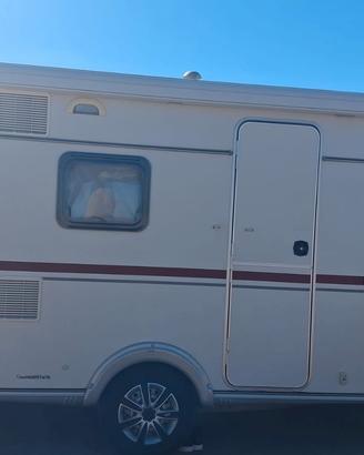 adria 420l vetrina