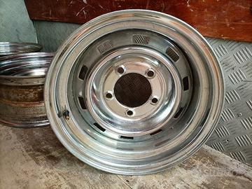 Cerchi cromati scampanati Daihatsu Feroza