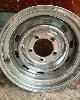 Cerchi cromati scampanati Daihatsu Feroza