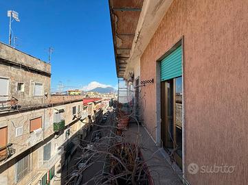 5 LOCALI A NAPOLI