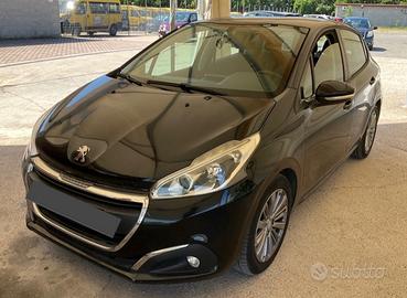 Peugeot 208 NEOPATENTATI/FINANZIAMENTI