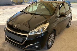 Peugeot 208 NEOPATENTATI/FINANZIAMENTI