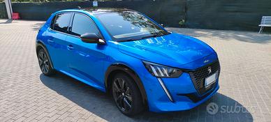 Peugeot 208 Pure Tech 100 GT pari al nuovo