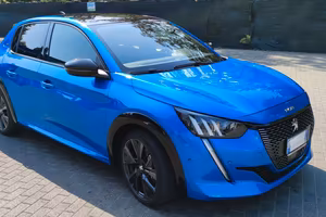 Peugeot 208 Pure Tech 100 GT pari al nuovo