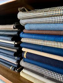 Tagli stoffa pregiata abiti, giacche, pantaloni.