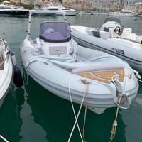 Gommone Salpa Soleil 23 + rimorchio – Come nuovo