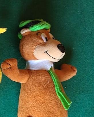 Peluche Orso Yoghi per Kinder Maxi Ferrero