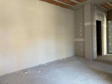 Appartamento di 75 m² con 3 locali e box auto a Mo