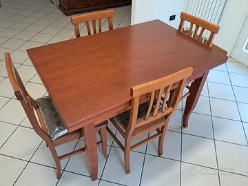 Tavolo in legno allungabile