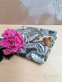 Scampoli di tessuti, rimanenze di tessuti e stoffe