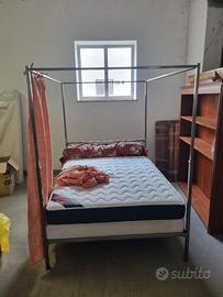 letto a baldacchino artigianale