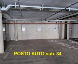 Posto auto coperto in complesso condominiale (Sub