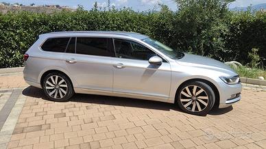 VW Passat Variant B8 Executive 2.0 DSG