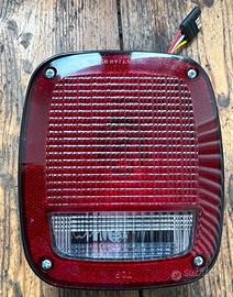 Fanalino posteriore Jeep Wrangler TJ 96 – 06