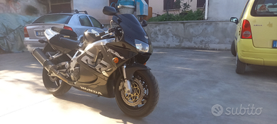 Honda CBR 900 rr fmi