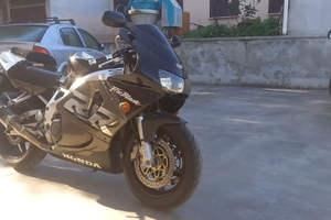Honda CBR 900 rr fmi