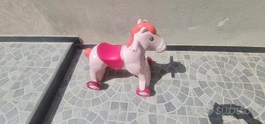Chicco Miss Rodeo, Cavallo rosa
