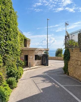 3 LOCALI A NAPOLI