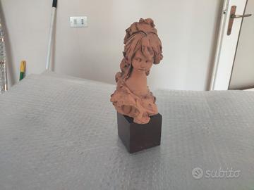 scultura in terracotta
