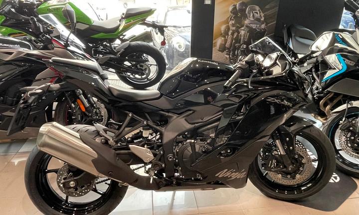Kawasaki Ninja ZX-4 R Anno 2025
