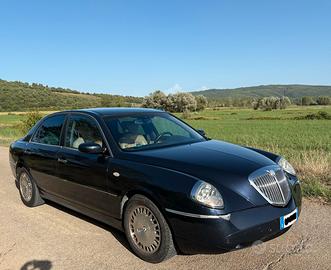Lancia Thesis 2.4 Jtd Emblema