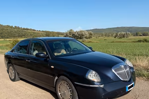 Lancia Thesis 2.4 Jtd Emblema