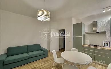 2 LOCALI COMPLETAMENTE ARREDATO E RISTRUTTURATO A