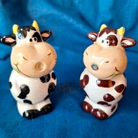 Set mucca vintage: mini saliera e pepiera.