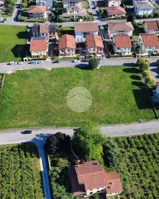 TER. RESIDENZIALE A ILLASI