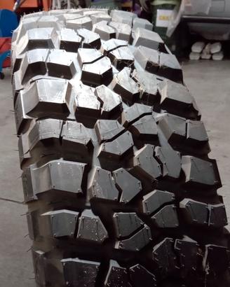 BF Goodrich all terrain LT 255/75R17 111/1080 M+S