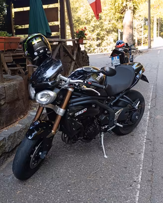 Triumph Speed triple 1050