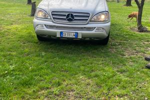 Mercedes bens ML270