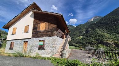 CASA INDIPENDENTE A VALPELLINE