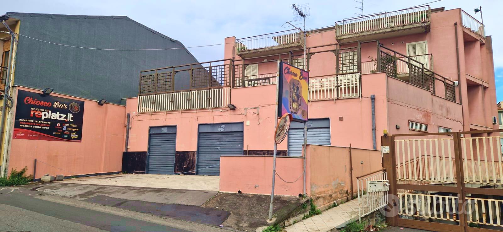 VIA CARRUBELLA bottega 3 luci su strada C/1 - Vista 4