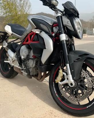 Mv AGUSTA BRUTALE 800