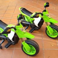 Moto a batteria per bambini con caricatore