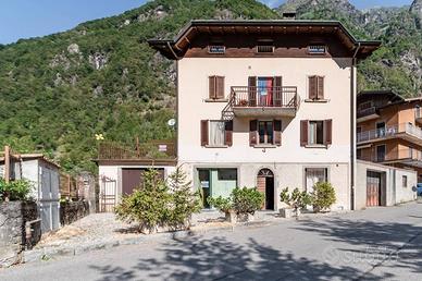 Immobile di 65 m² a Valbondione