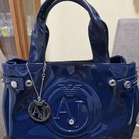 ARMANI, borsa in pelle lucida colore blu