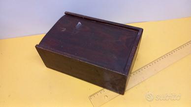 Scatola completamente in legno fatta a mano, con c