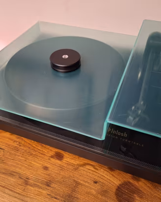 Giradischi Mclntosh MT2 precision Turntable.