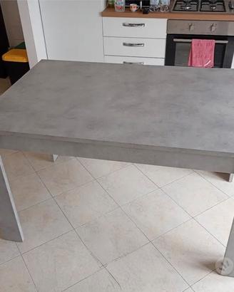 Tavolo allungabile grigio cemento