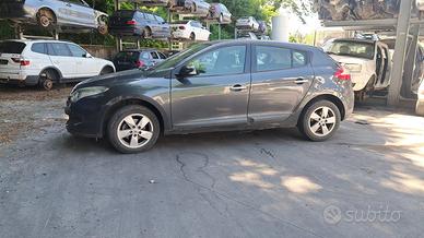 RENAULT MEGANE 2009 SOLO PER RICAMBI