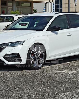 SKODA Octavia 2.0 TDI EVO SCR 200 CV DSG 4x4 Wagon