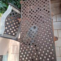 TAVOLO E SEDIA DA GIARDINO