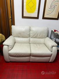 Divano “Divani e Divani” bianco usato poco