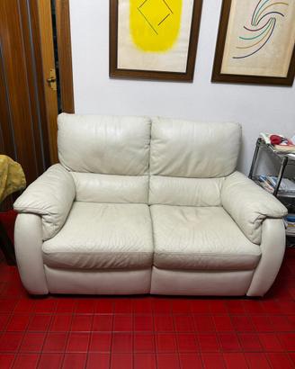 Divano “Divani e Divani” bianco usato poco