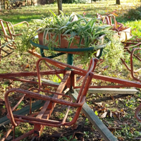 giostra in ferro vintage